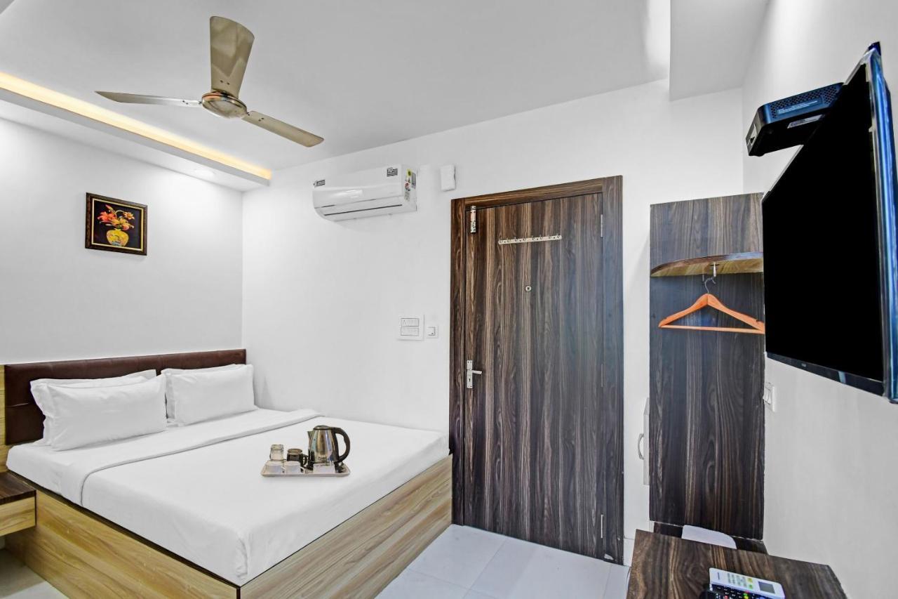 Oyo Townhouse 779 Gods County Hotel Tarapith Exterior photo