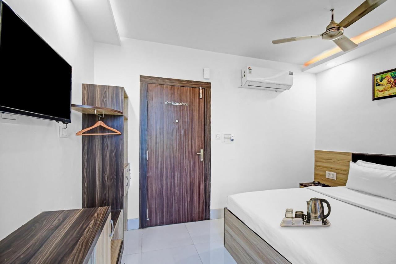 Oyo Townhouse 779 Gods County Hotel Tarapith Exterior photo