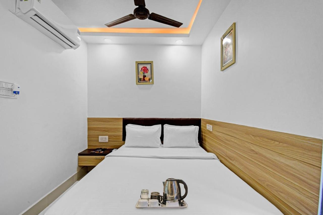 Oyo Townhouse 779 Gods County Hotel Tarapith Exterior photo