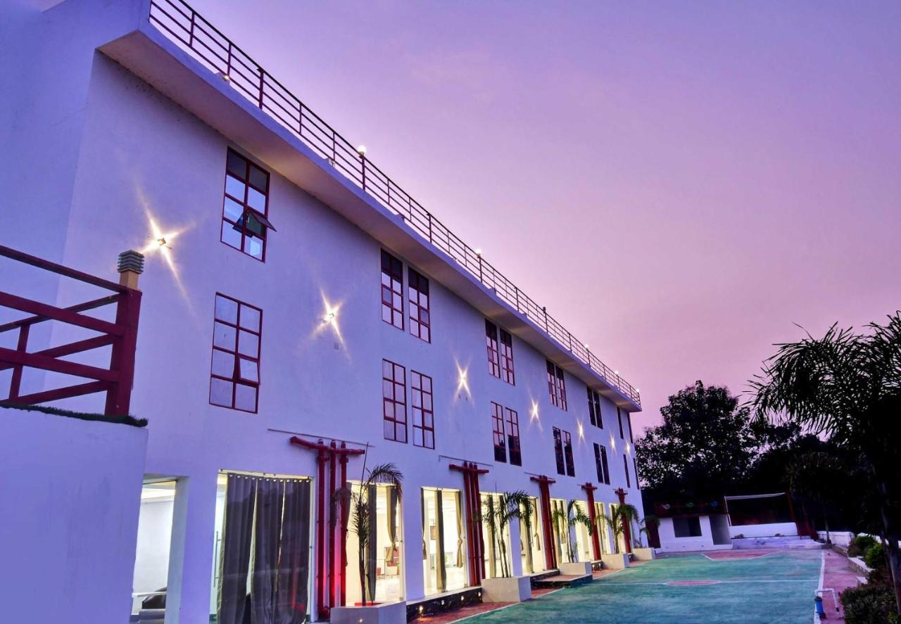 Oyo Townhouse 779 Gods County Hotel Tarapith Exterior photo