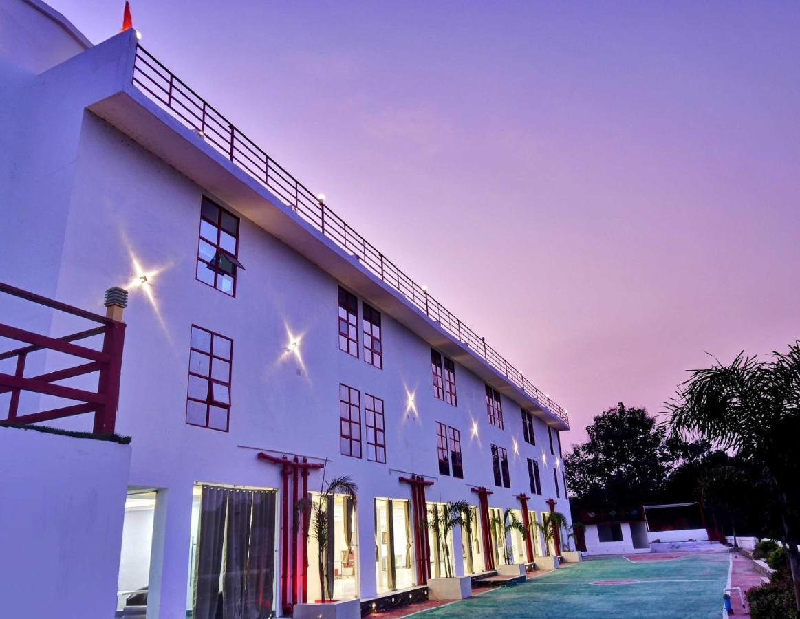 Oyo Townhouse 779 Gods County Hotel Tarapith Exterior photo
